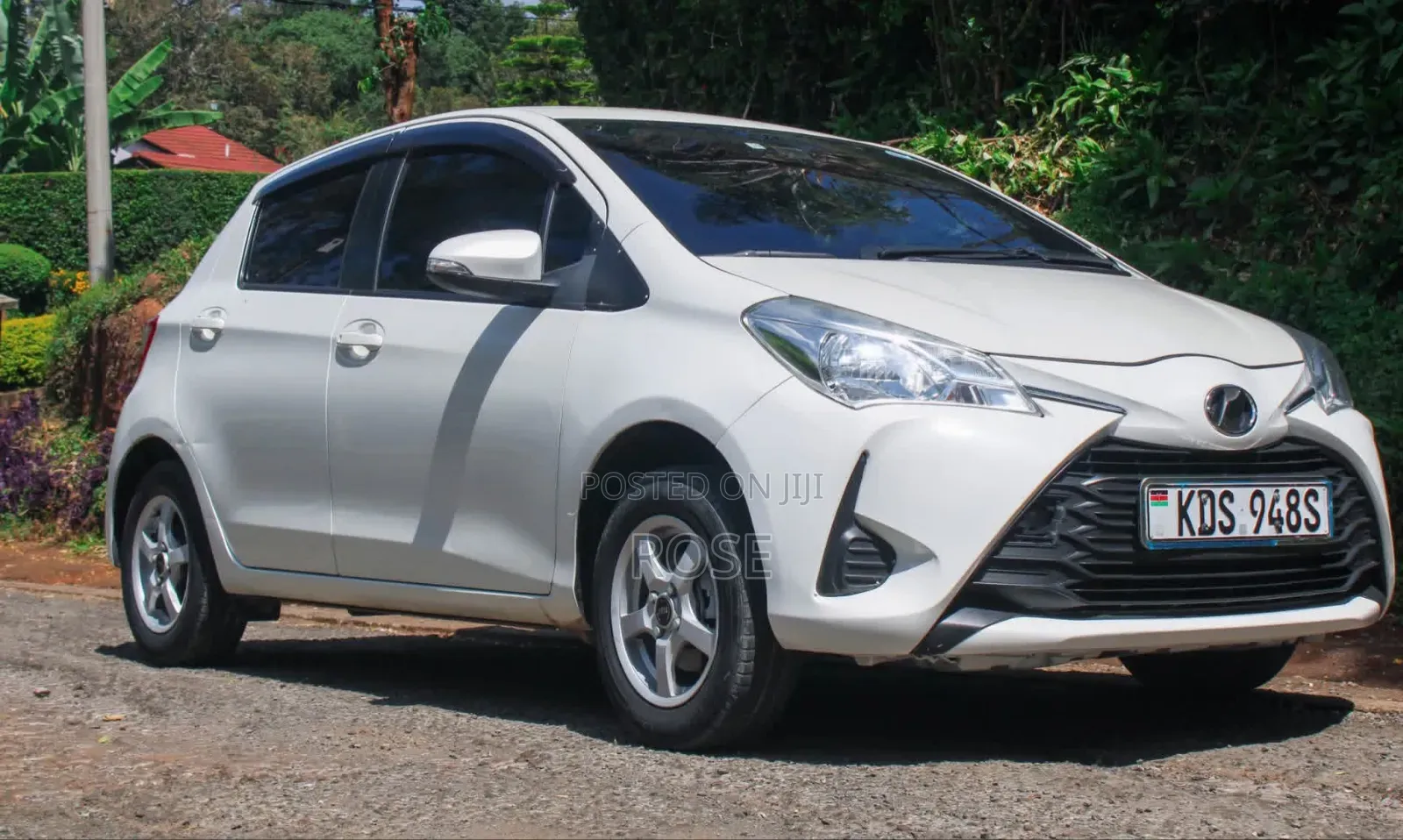 Toyota Vitz 2017 White