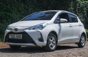 Toyota Vitz 2017 White