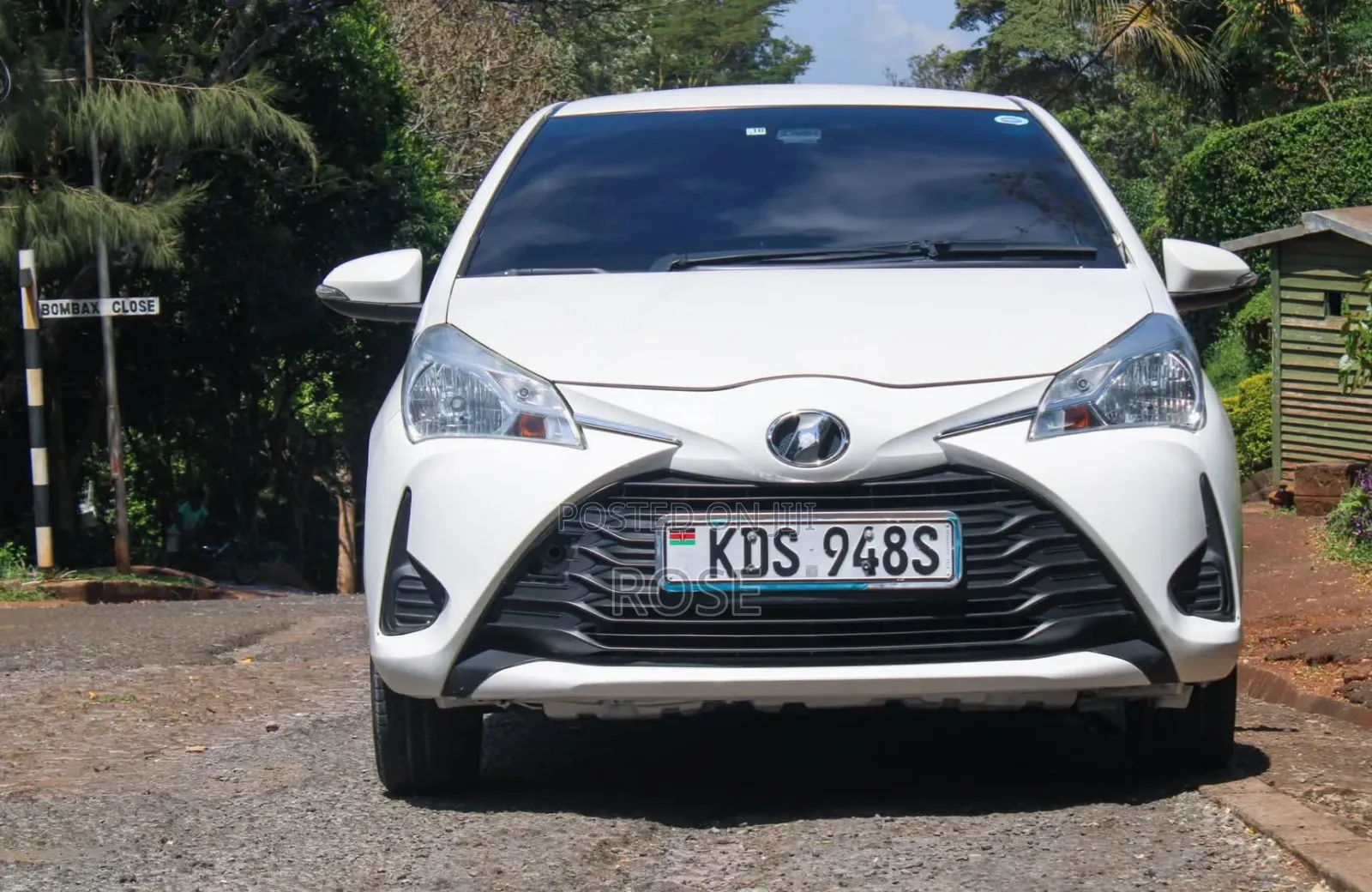 Toyota Vitz 2017 White