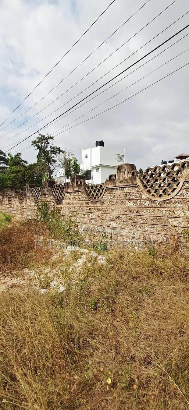 For Sale Prime Quater Acre Plot - thumbnail 4