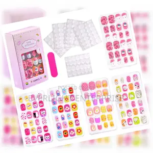 Kids Cartoon Pattern Wearing Fake Nails
