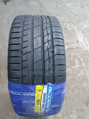 265/40zr21 Accelera Premium Tires