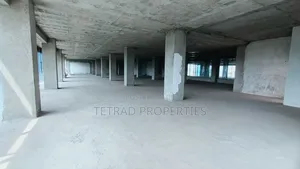 14000 SQFT Office in Riverside Drive