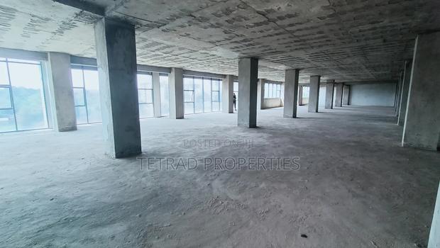 14000 SQFT Office in Riverside Drive - main view