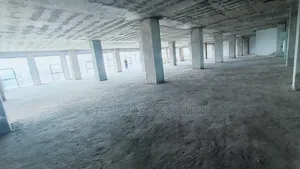 14000 SQFT Office in Riverside Drive