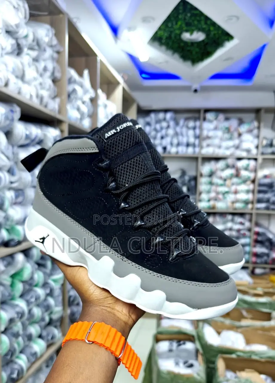 Air Jordan 9