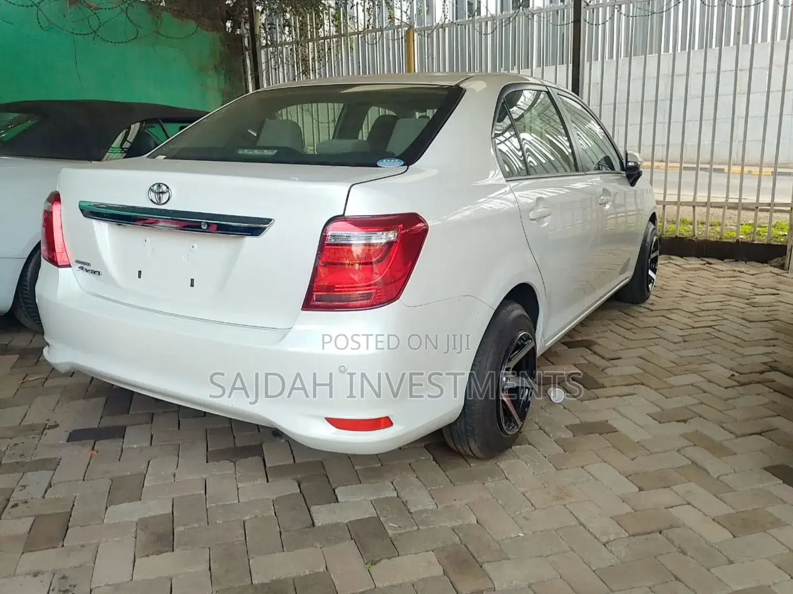 Toyota Corolla Fielder 1.5 Hybrid FWD 2019 Pearl