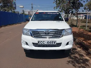 Toyota Hilux 2015 White