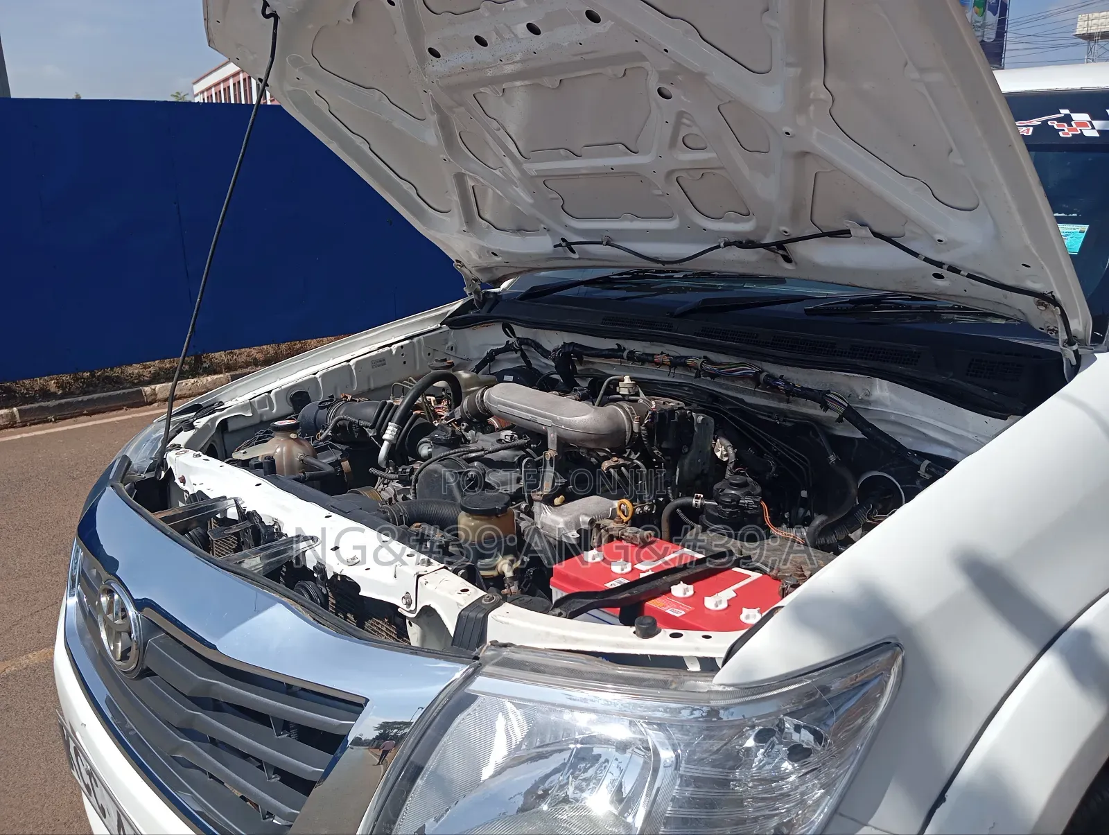 Toyota Hilux 2015 White