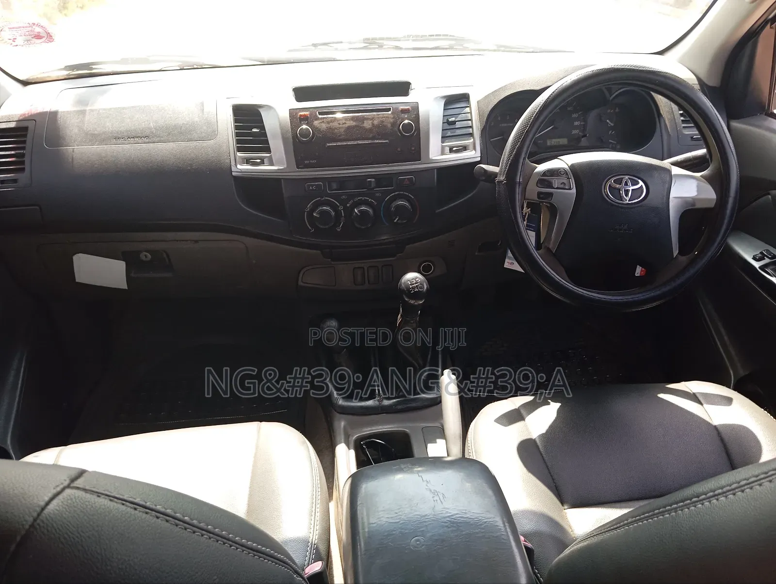 Toyota Hilux 2015 White