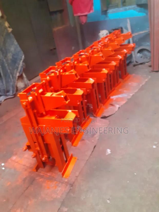 Interlocking Bricks Making Machine - main view