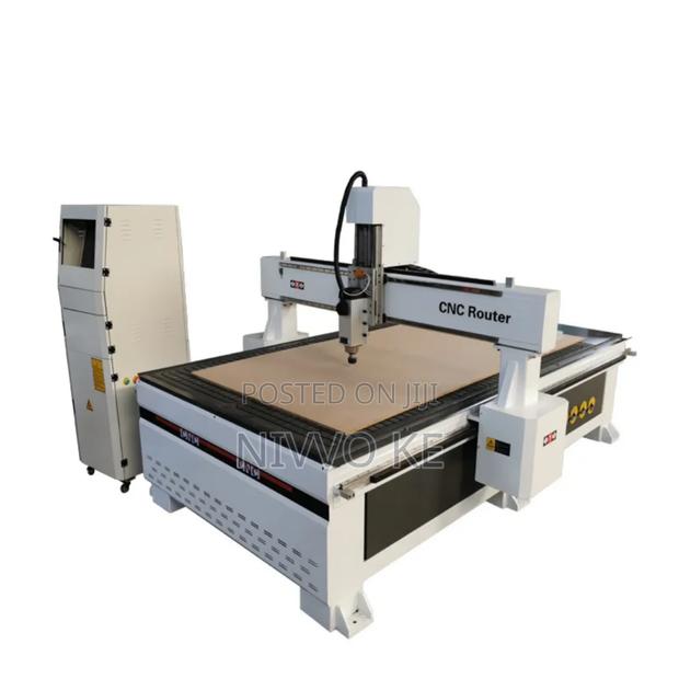 Full-Size 4×8 CNC Router / Engraving Machine – Workshop Ready - thumbnail 3