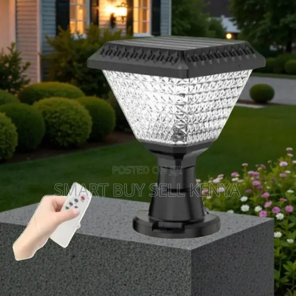 Solar Led Outdoor Post Lamp With Diamond Crystal Design