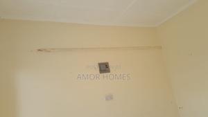 Shop to Let - thumbnail 2