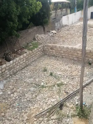 Plot in Nyali to Let