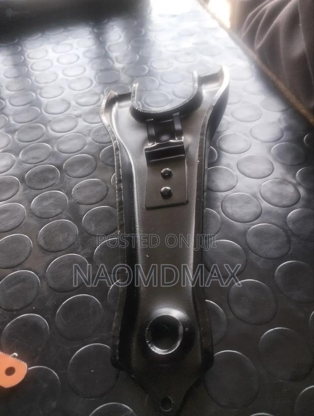 Clutch Fork Isuzu Dmax