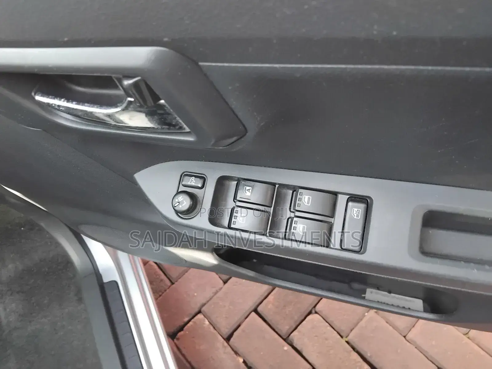 Daihatsu Mira 2019 Silver