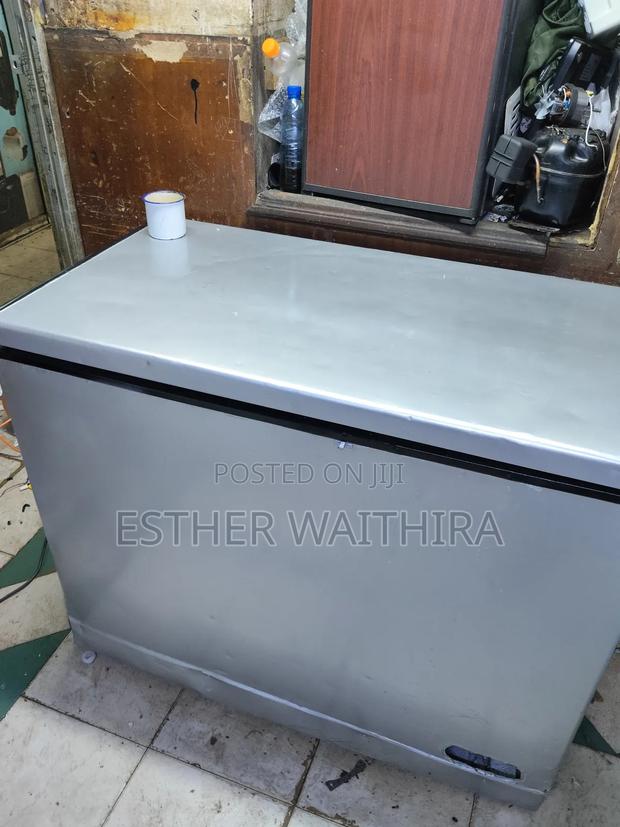 Chest Freezer Well Maintained 250litres