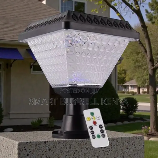 Solar Powered Fence Post Light With Modern Crystal Look