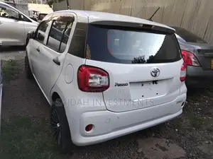 Toyota Passo 1.0 AWD 2018 White