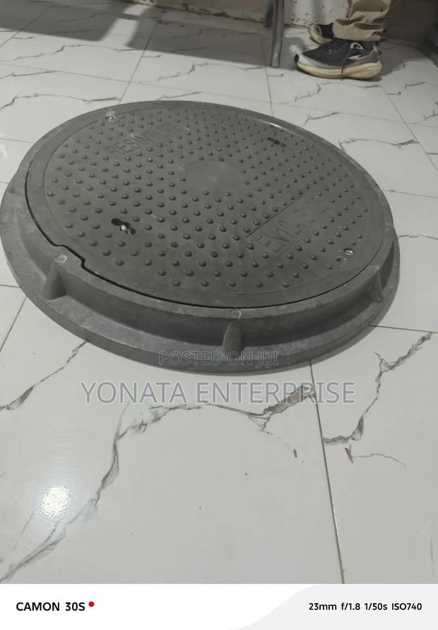 Drain Cover/ Circular Manhole Cover 12.5t - thumbnail 2