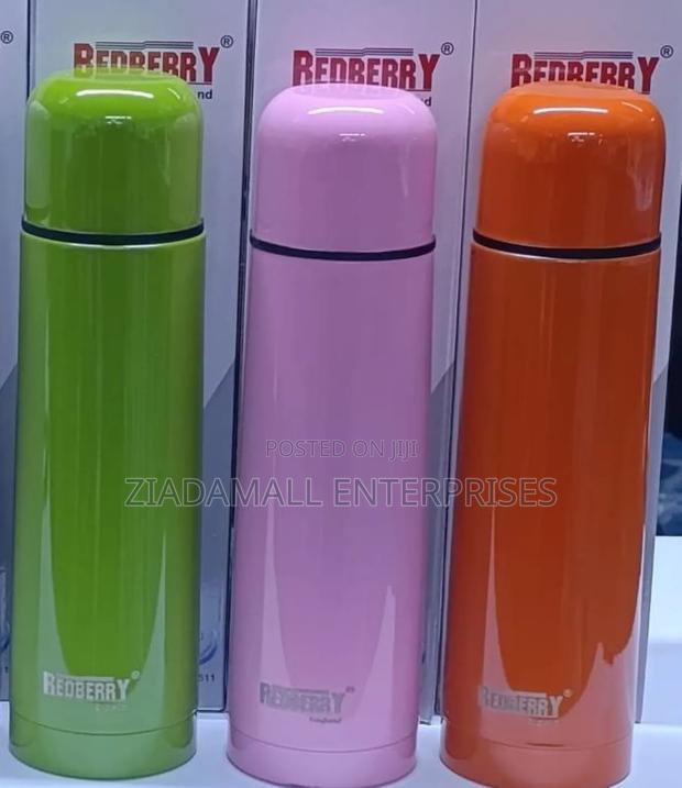 Redberry Vacuum Flask 500ml – Stylish and Travel-Friendly Hydration