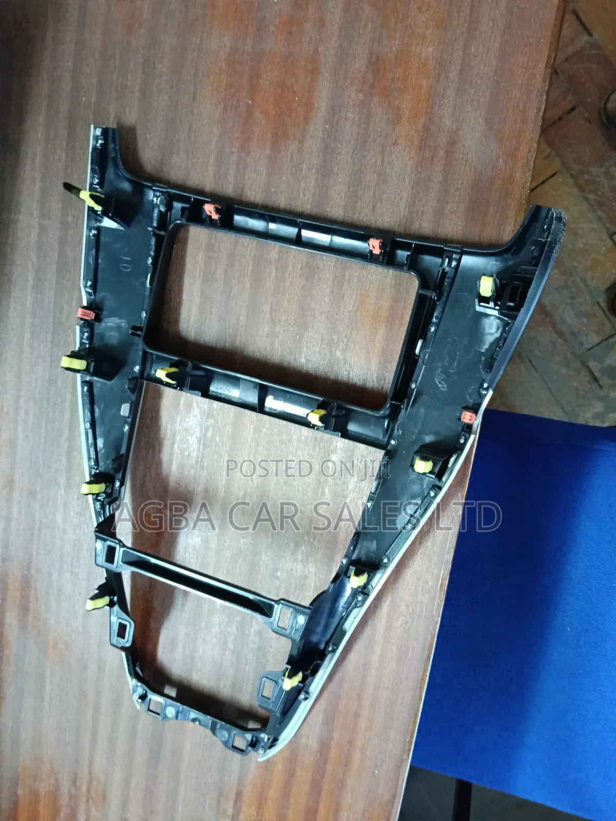 Toyota Harrier Console -2014/15/16/17