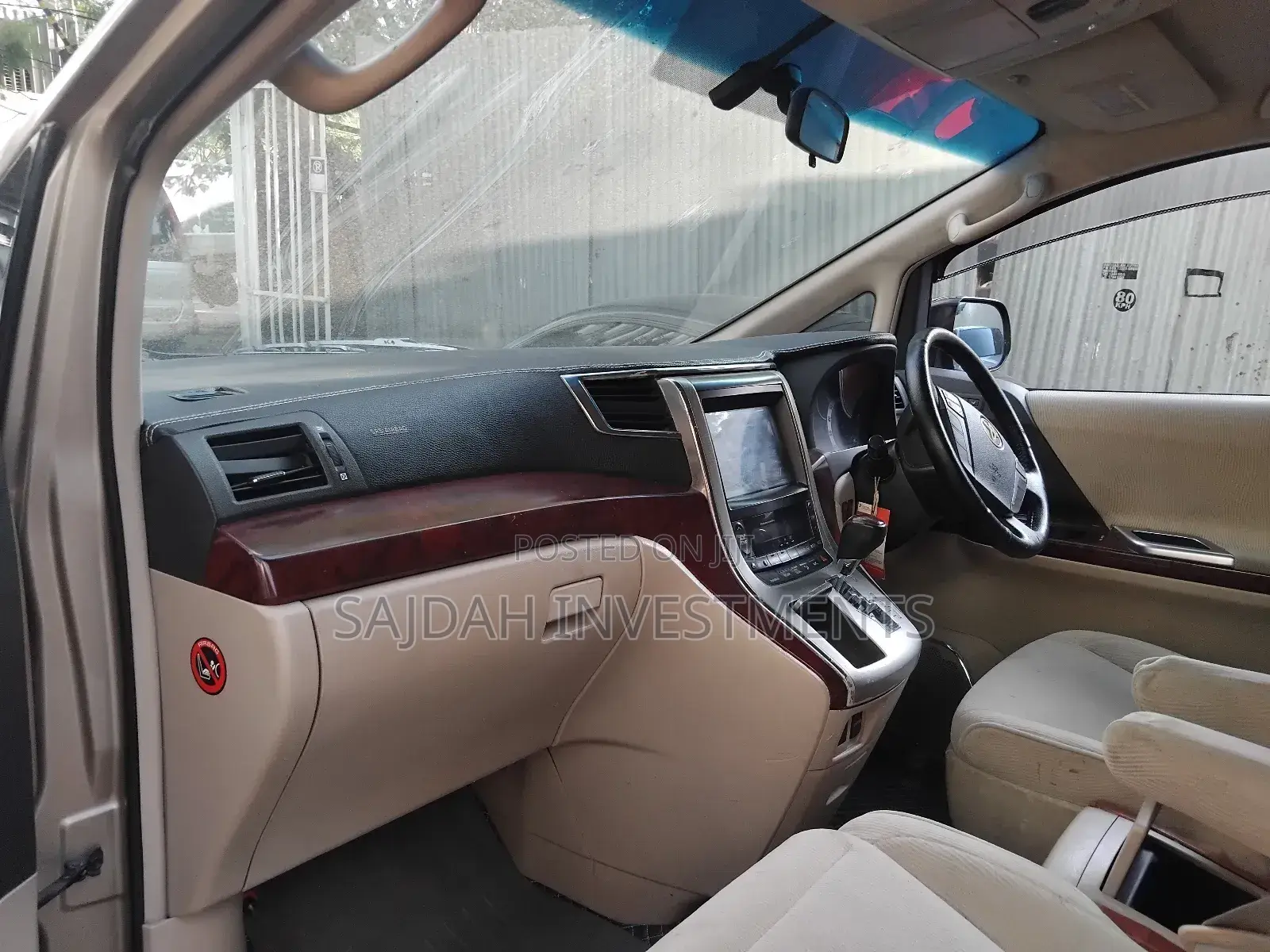 Toyota Vellfire 2008 Gold