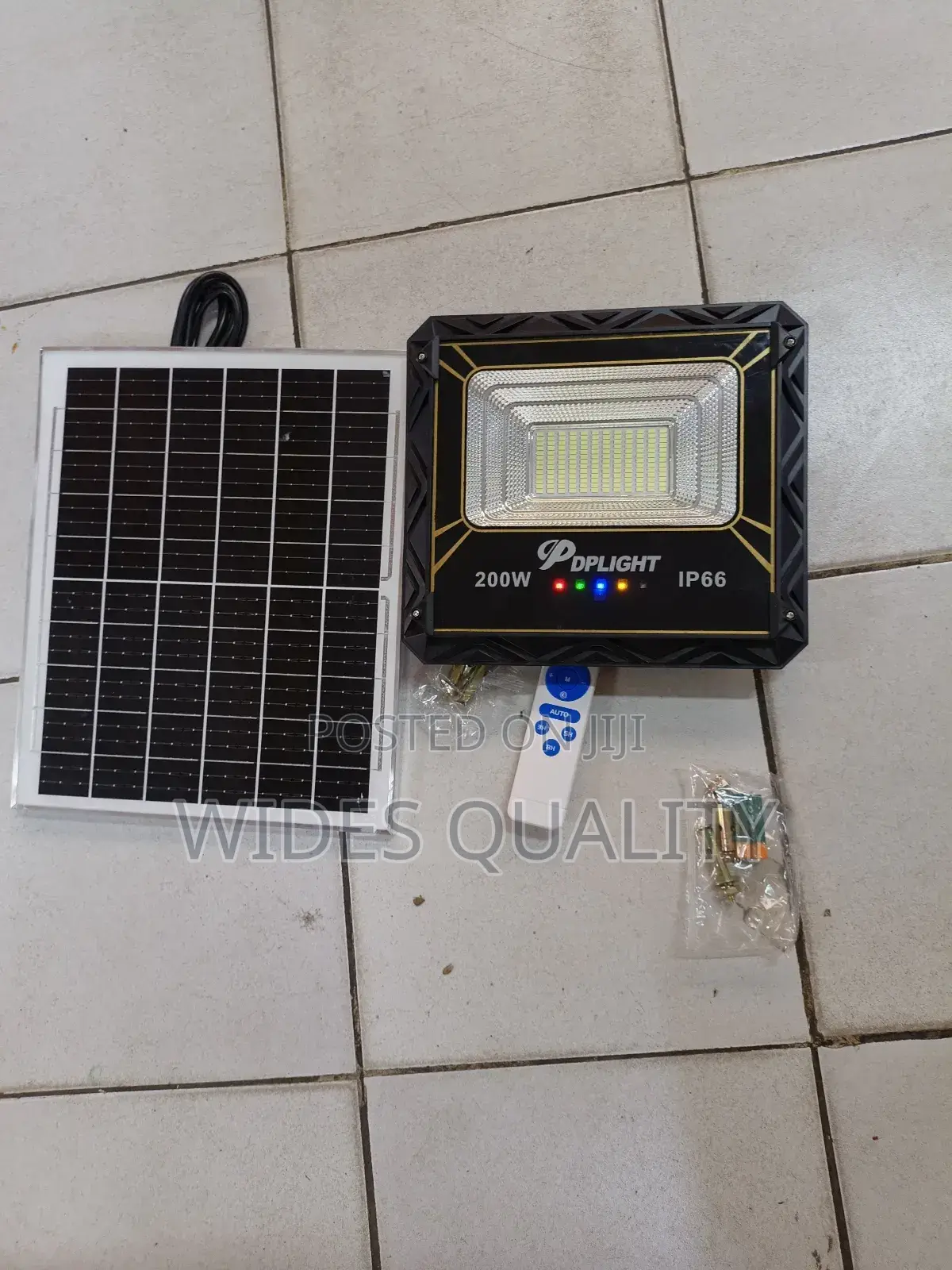 200 Watts Solar Flood Light