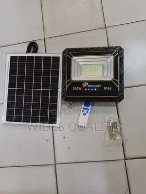 200 Watts Solar Flood Light