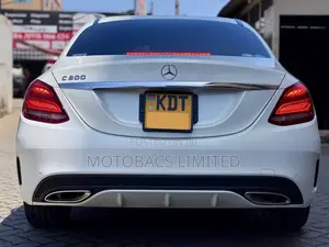 Mercedes-Benz C200 2018 Pearl