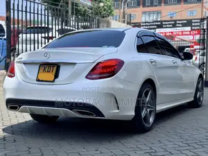 Mercedes-Benz C200 2018 Pearl