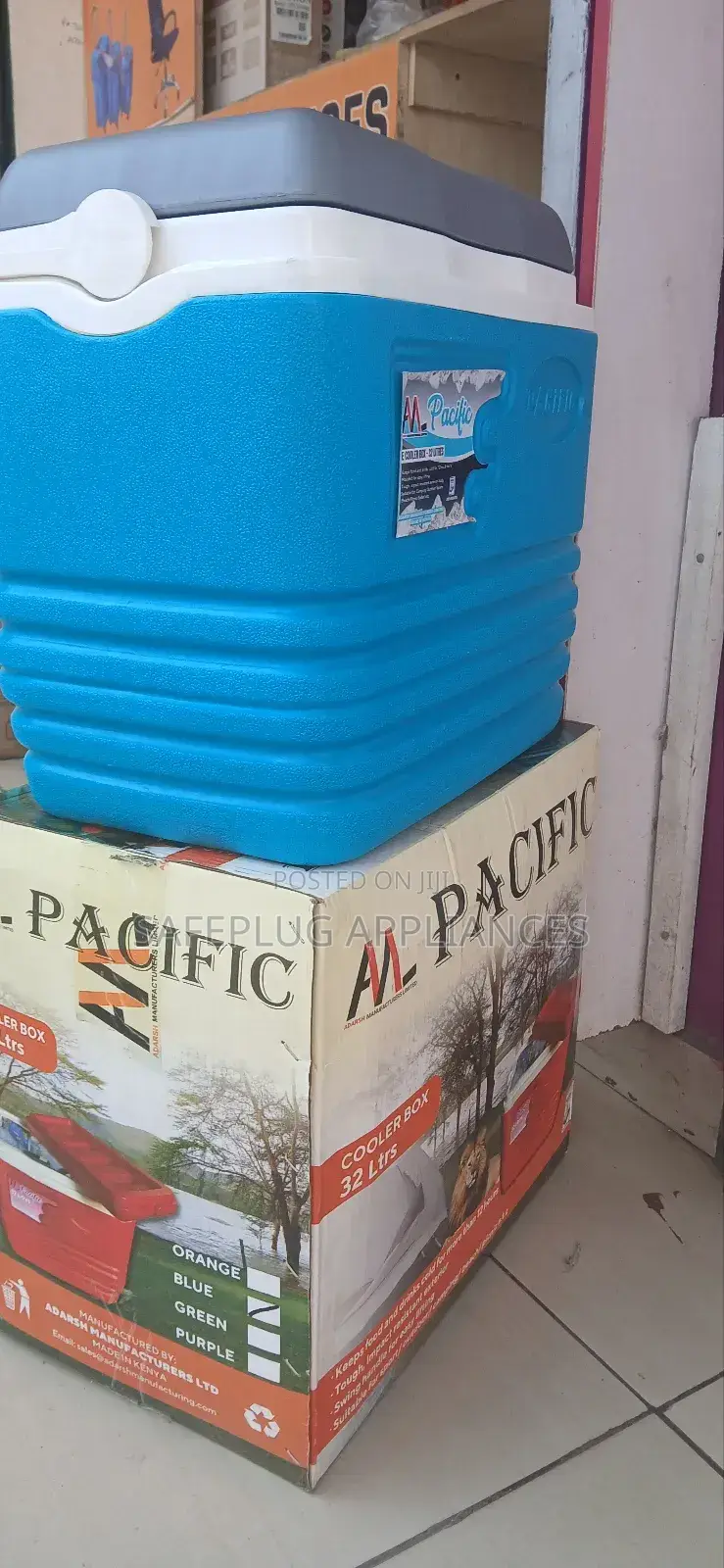 Pacific 32 Litres Heavy-Duty Ice Cooler Box for Outdoor Use
