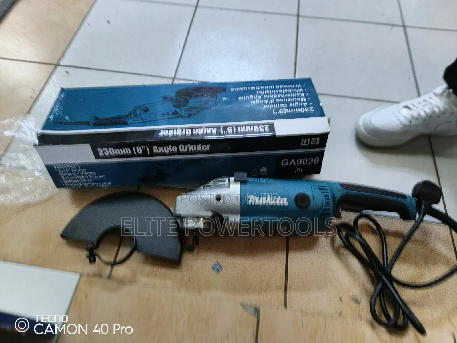9" Makita Angel Grinder