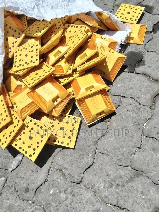 Road Sturds - main view