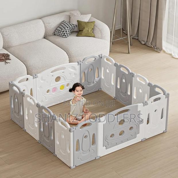 Tiny World Play Yard / Playpen - thumbnail 3