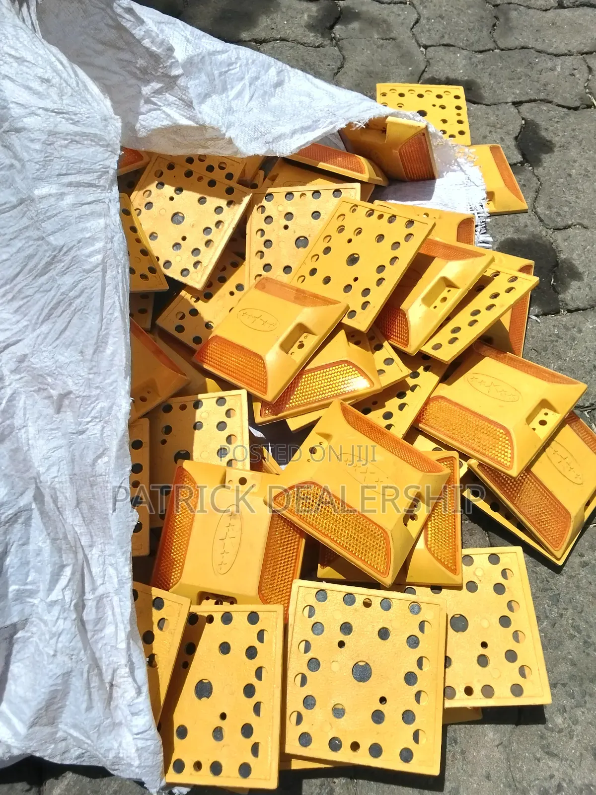 Plastic Reflective Road Stud