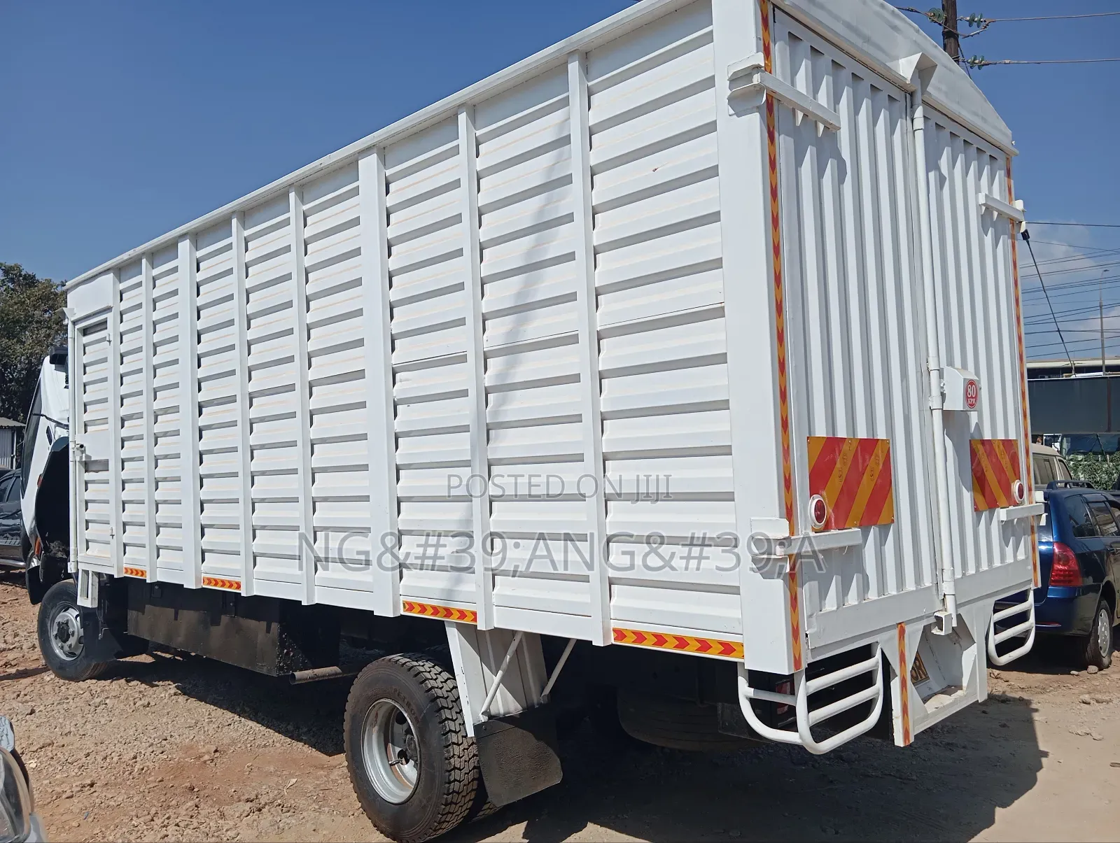 Mitsubishi Lorry Fh 215 2015 White