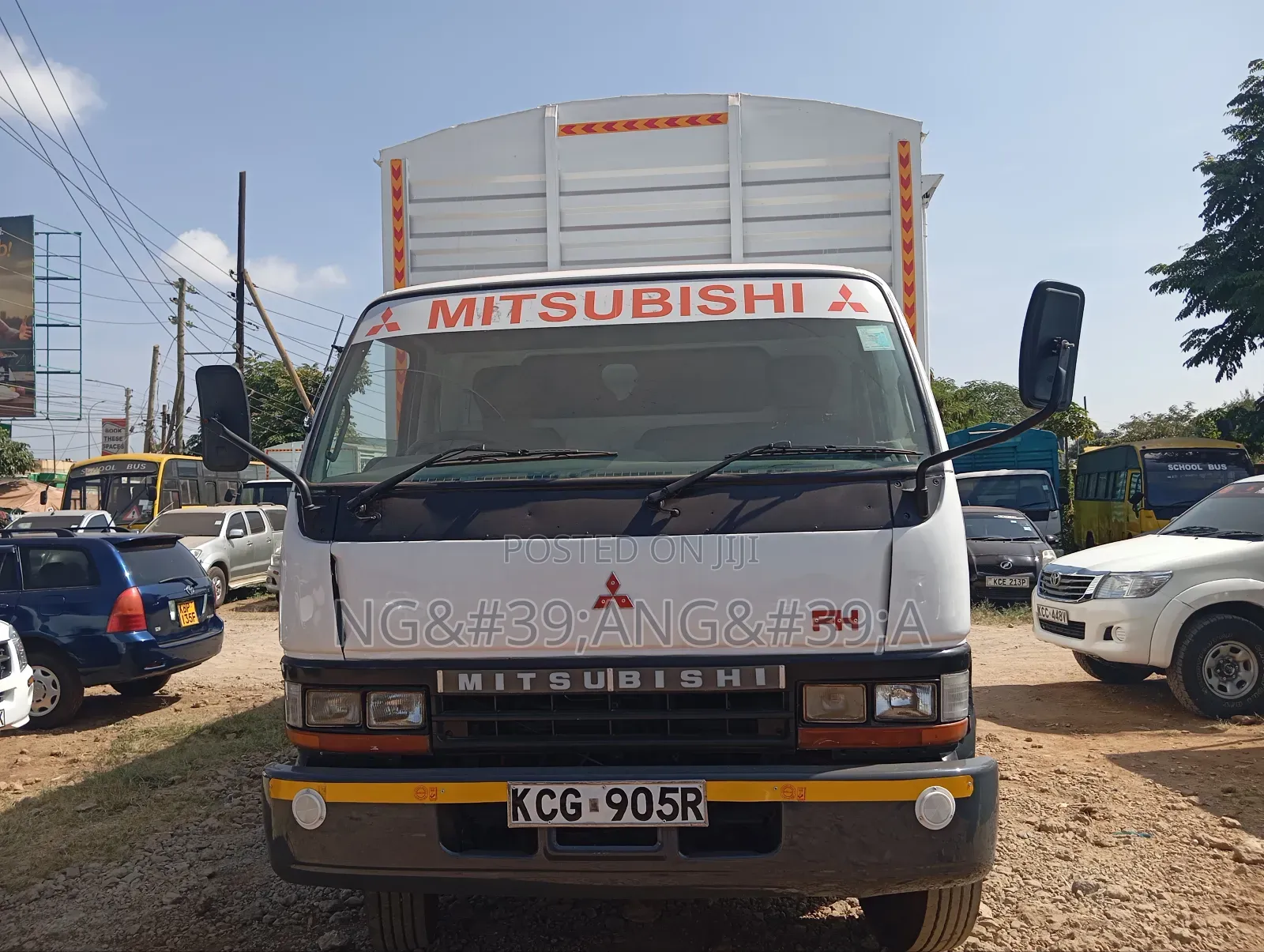 Mitsubishi Lorry Fh 215 2015 White
