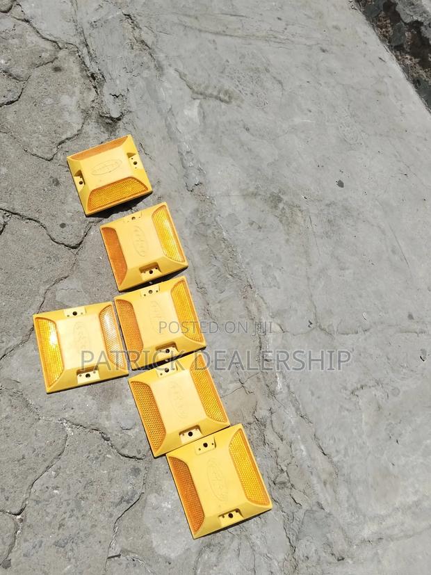 Concrete 3m Cut Eye Road Studs - main view