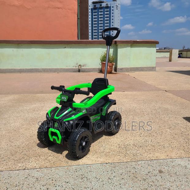 Toddlers Push Car / Manual Ride On - thumbnail 3