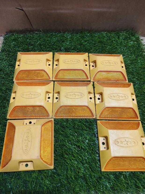 Reflective Plastic Road Studs - thumbnail 4