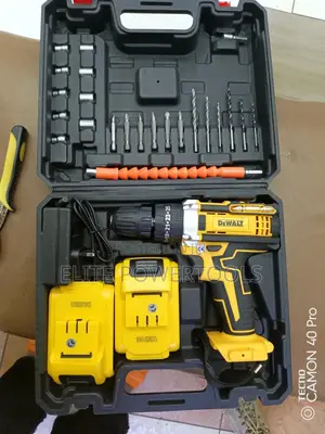 26v Dewalt Cordress Drill With 2 Batteries
