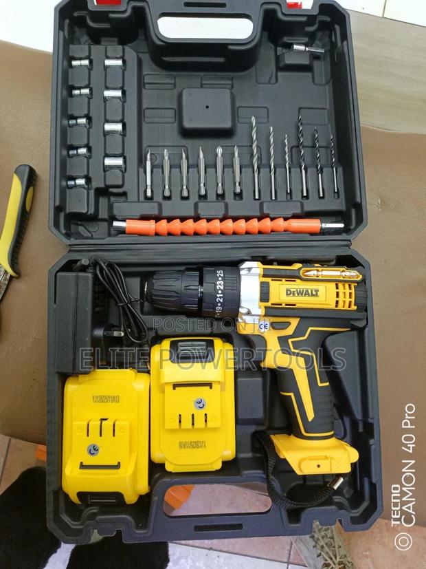 26v Dewalt Cordress Drill With 2 Batteries