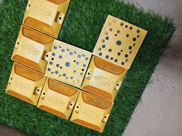 Reflective Road Studs " Cat Eye" - thumbnail 3