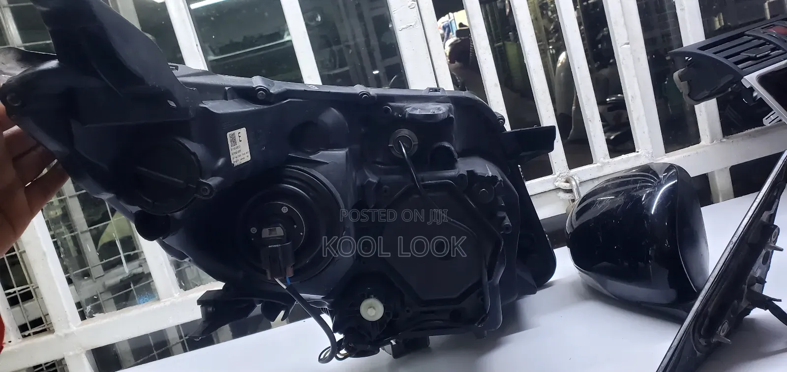 Toyota Noah 2014/16 Xenon Headlights