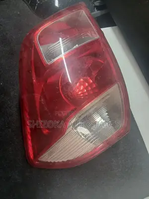 Toyota Ractis Scp100/Ncp100 Left Tail Light (2005–2010)