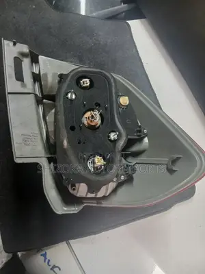 Toyota Ractis Scp100/Ncp100 Left Tail Light (2005–2010)