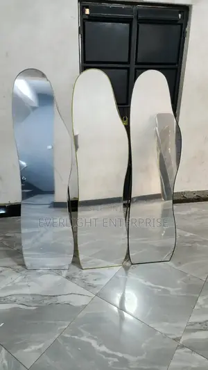 Unbreakable Mirror