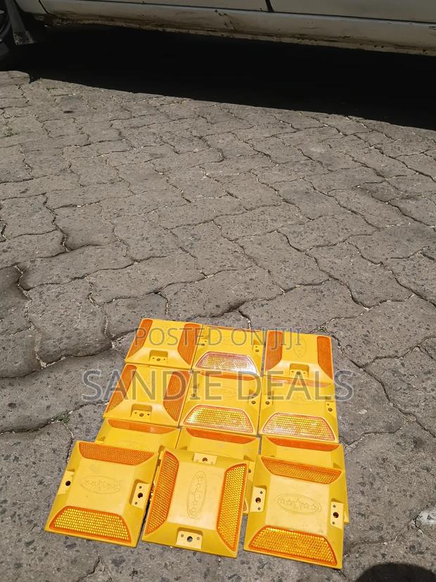 Reflector Studs - main view